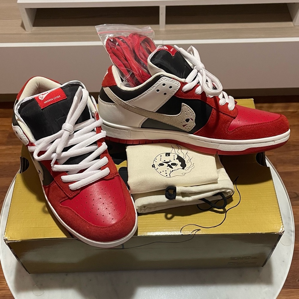 Warren Lotas - Jason Dunks